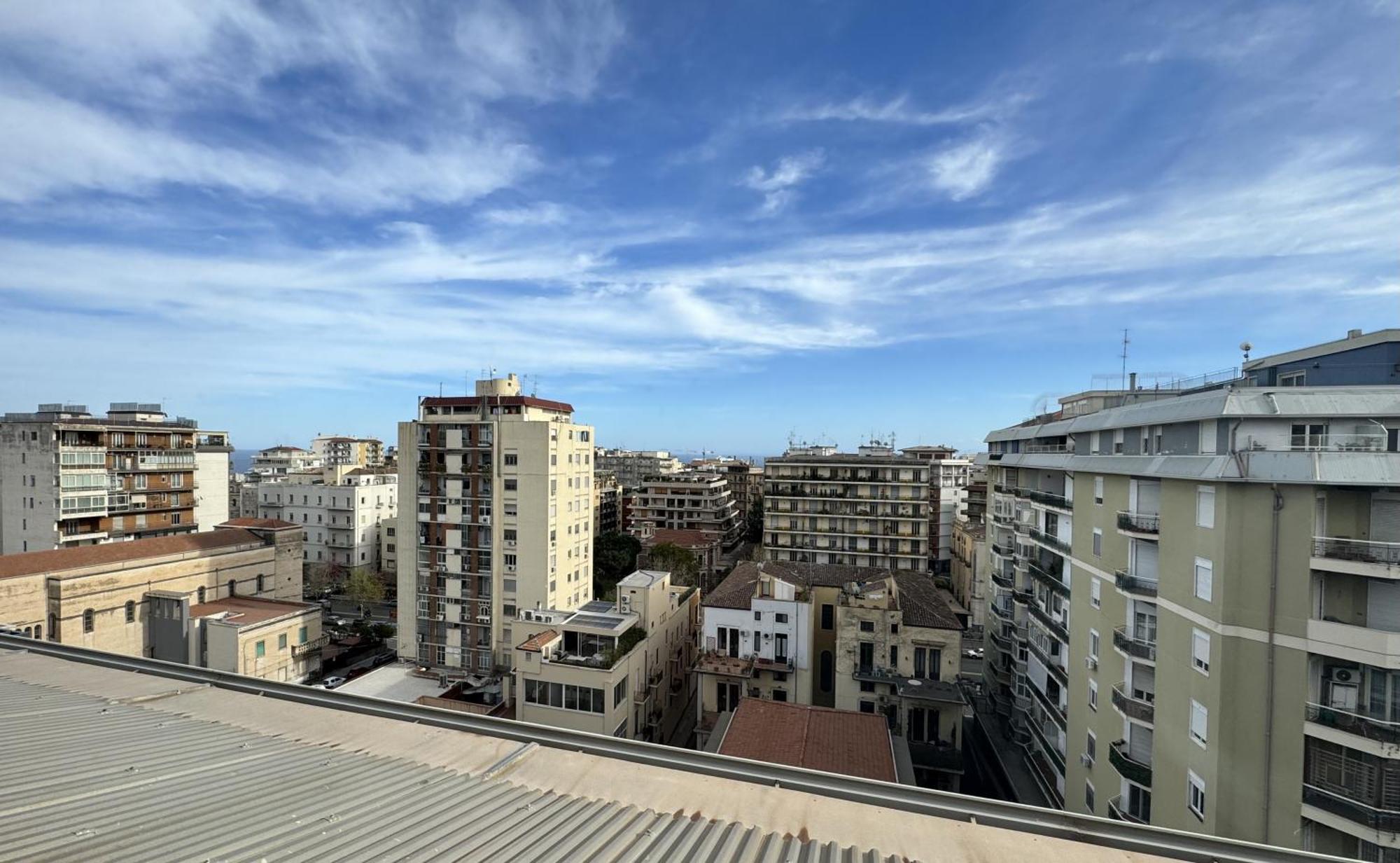 The View 11 Apartment *